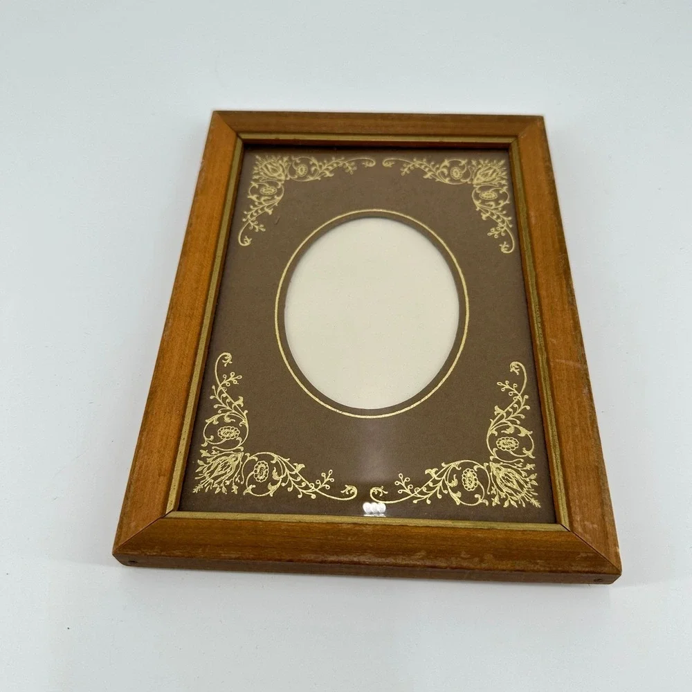 Vintage Ornate Wood Picture Frame Brown Oval Mat Gold Floral Filigree Wall Decor
